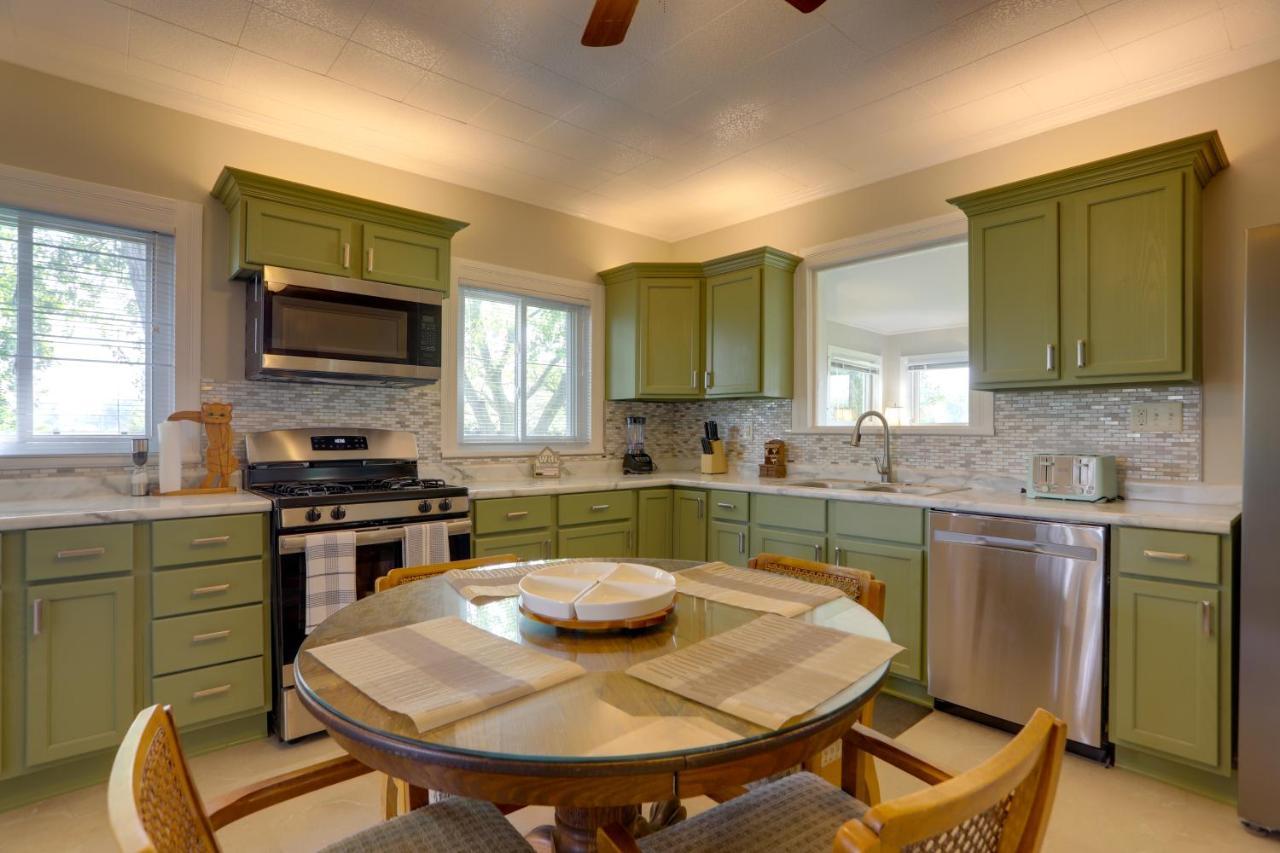 Welcoming Port Clinton Vacation Rental! Extérieur photo