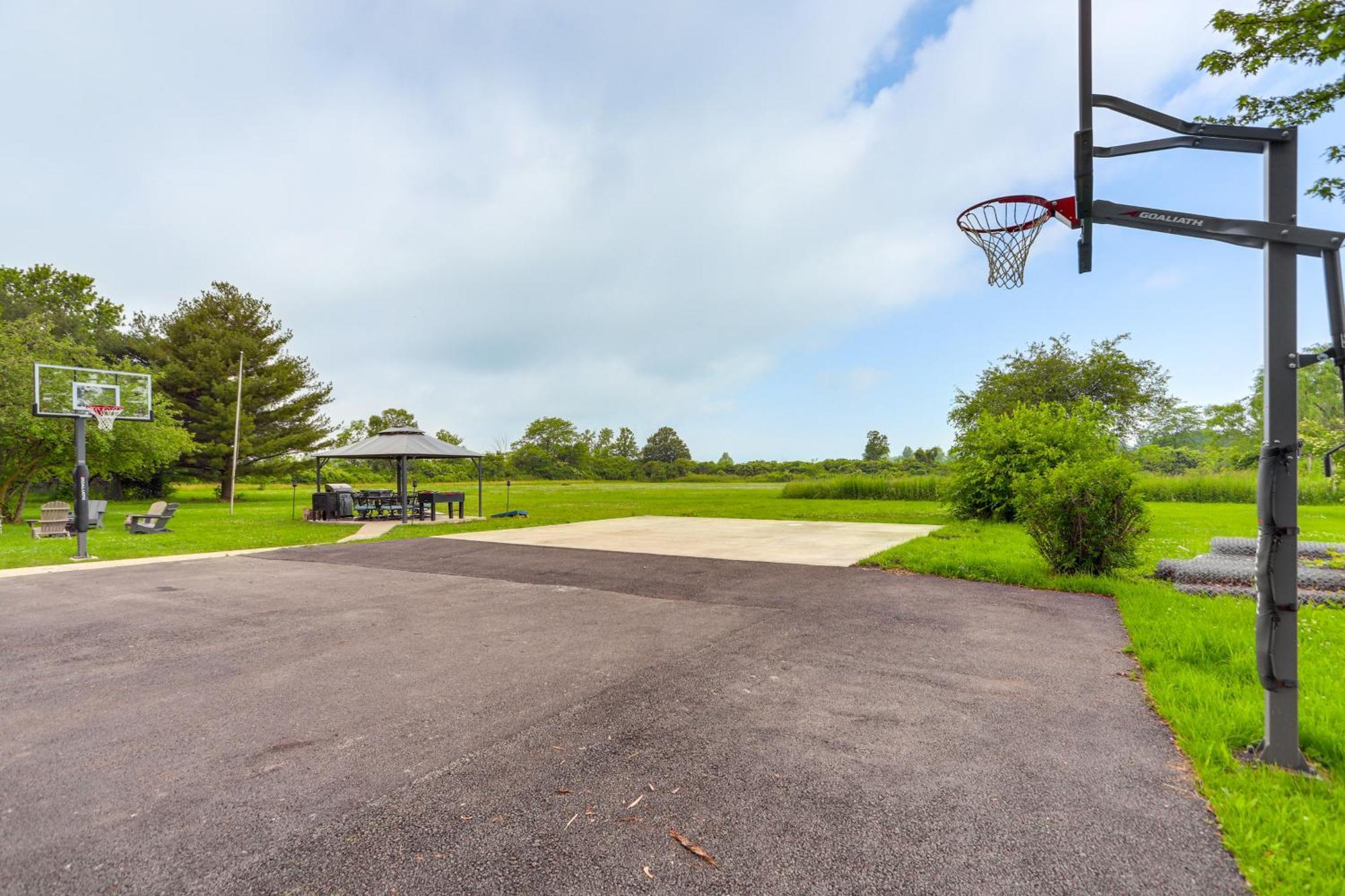 Welcoming Port Clinton Vacation Rental! Extérieur photo