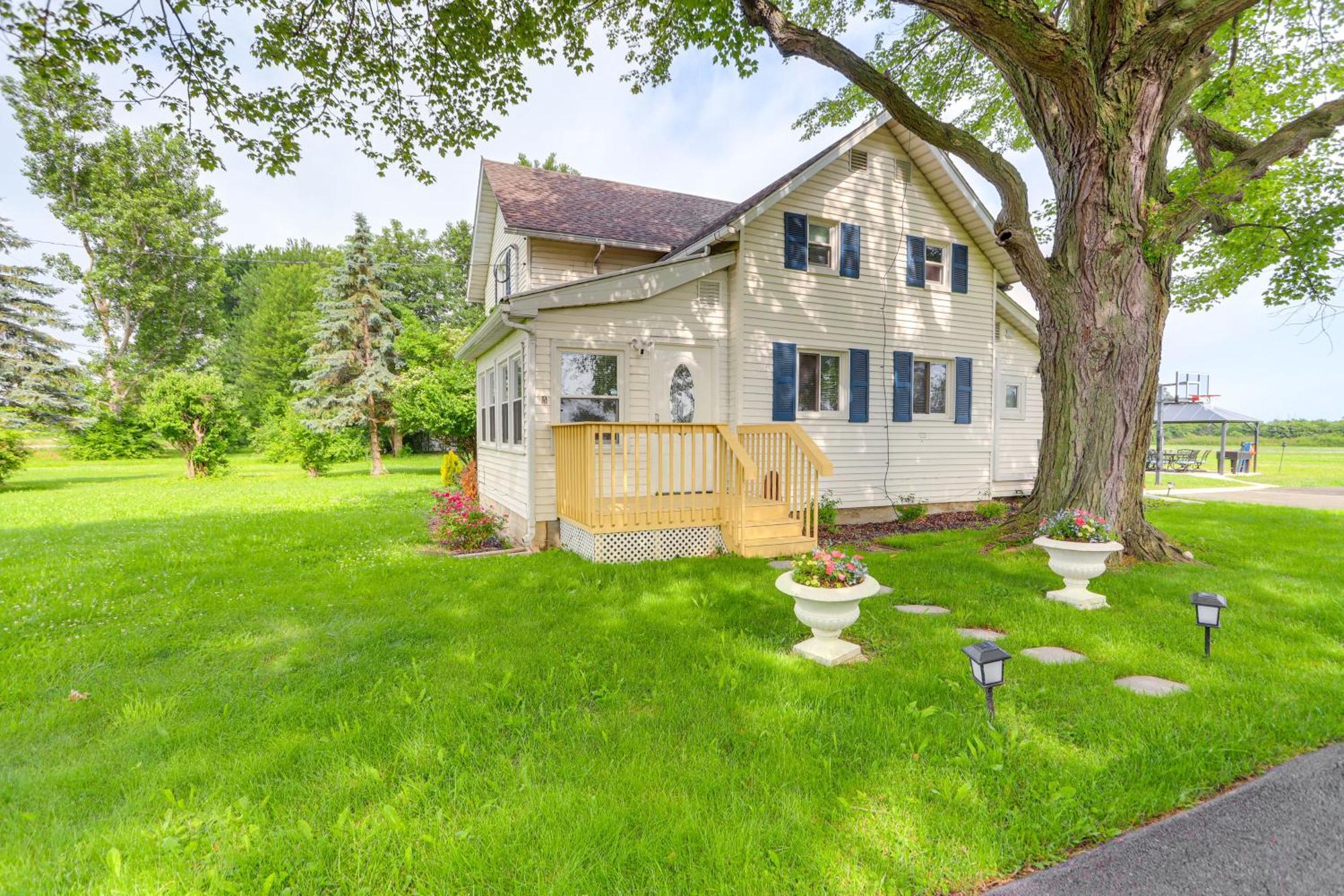 Welcoming Port Clinton Vacation Rental! Extérieur photo